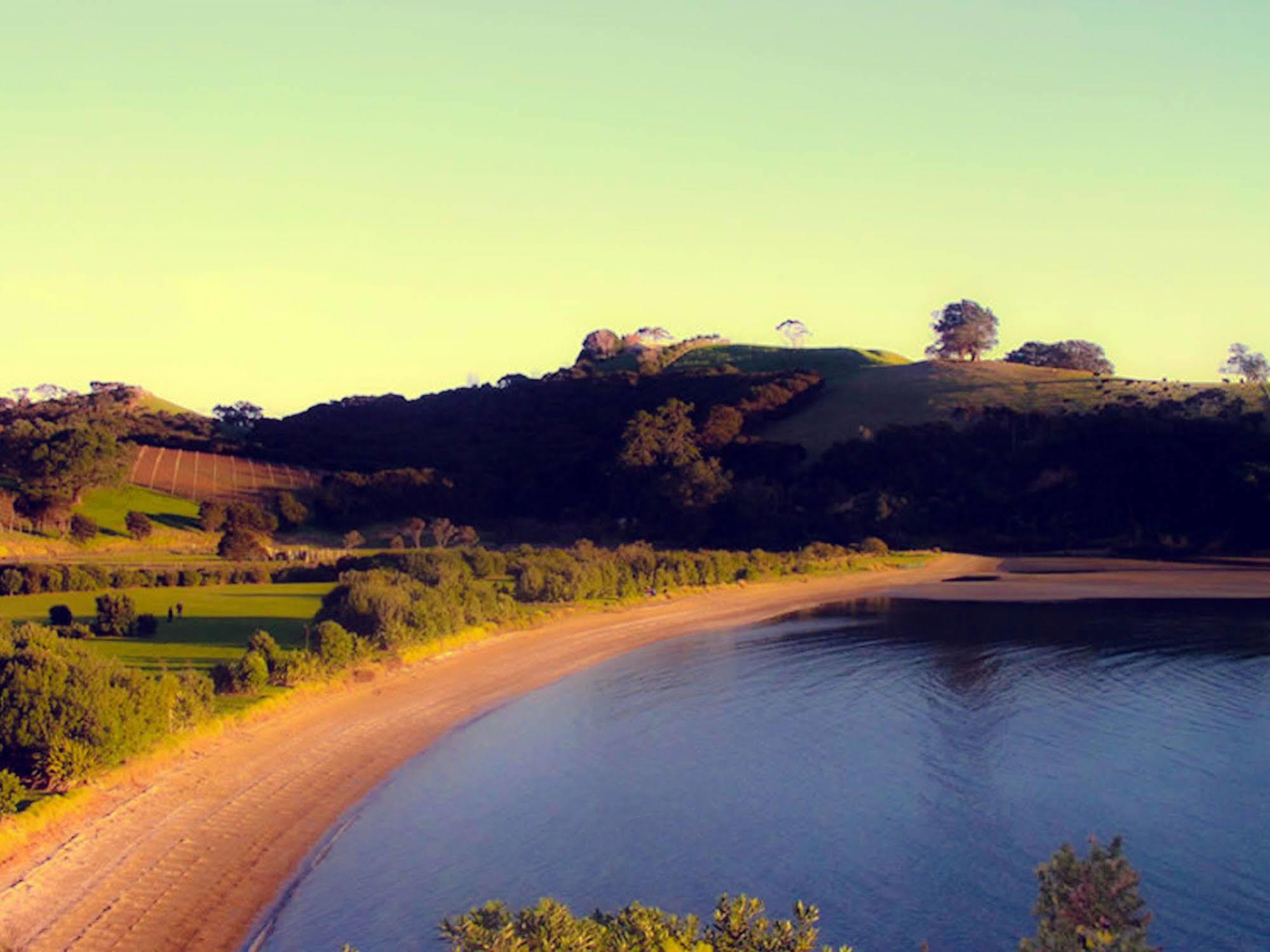 Koi Roc Waiheke Island Accommodation Extérieur photo